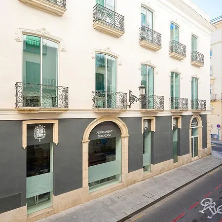Ayuntamiento Hostel *