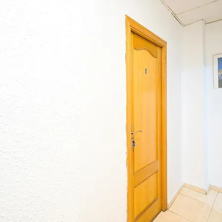 Ayuntamiento Hostel Alicante