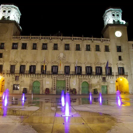 Ayuntamiento Hostel *