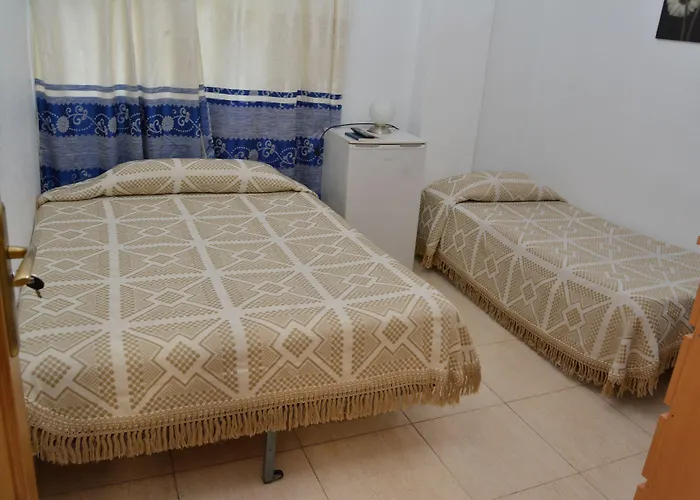 بيت شباب Ayuntamiento لقنت