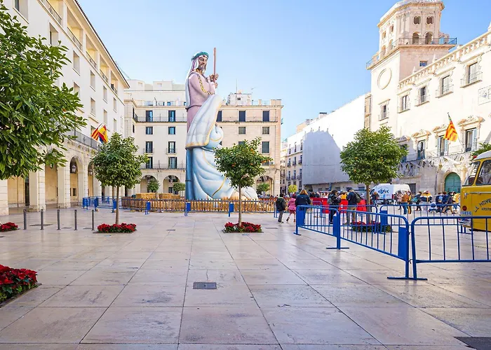 بيت شباب Ayuntamiento *